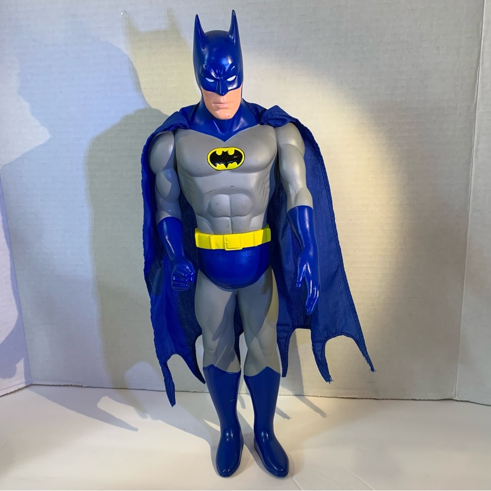 Batman 1988 DC Comics Action Figure Black Gray Yellow & Blue 15 inches tall